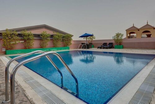 Orchid Hotel Al Barsha "Formerly Golden Tulip Hotel Al Barsha", Забронировать Отель Аль-Барша , рядом с Торговый центр Эмиратов