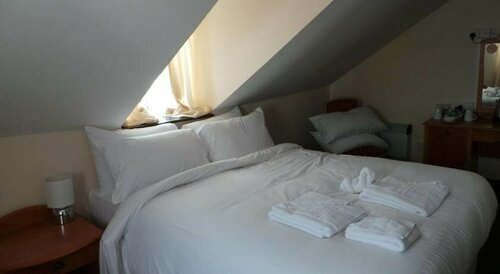 Dolphin Hotel, Забронировать Отель Отели Уэймут с парковкой, рядом с Смотровая башня Sea Life, Парковка