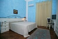 B&B Florio, Забронировать Отель «постель и завтрак» Отели Палермо 3 звезды, рядом с Порт Палермо, 3*