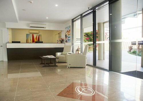 Gladstone Reef Hotel Motel, Забронировать Мотель Отели Гладстон 4 звезды, рядом с Смотровая площадка «Мемориал Уильяма Голдинга», 4*