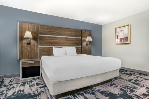 Best Western Wakulla Inn & Suites, Забронировать Отель Отели Панхэндл Флориды с парковкой, Парковка