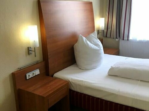 Pension Am Pollingpark, Book Hotel Hotels in Garz with Parking, Parking