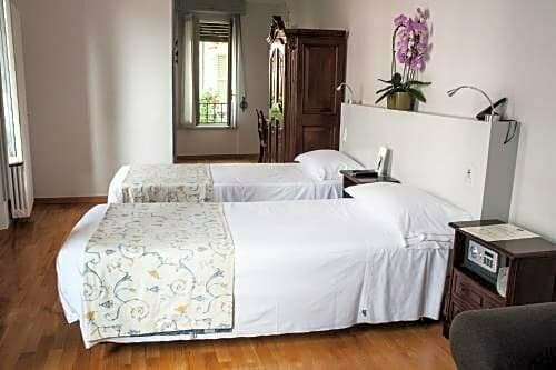 Albergo Bologna, Забронировать Отель Варезе Provincia di Varese