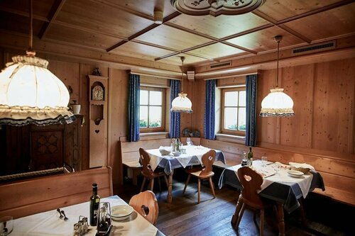 Berggasthof Trattes, Book Hotel Valdaora Plan de Corones