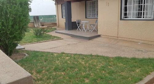 African Sky Guesthouse, Reserva ahora Hostal o pensión Hoteles en Windhoek con desayuno, cerca de Pick 'n Pay Windhoek, Desayunos