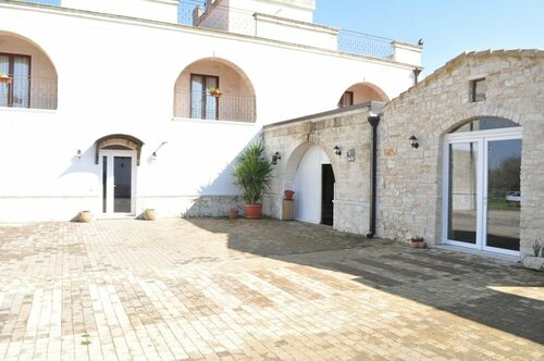 Villa Flora Baia degli Ulivi, Book Hotel Santeramo in Colle Bari Province