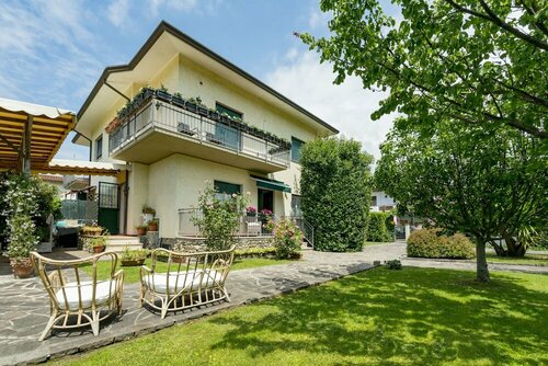 B&B Miami Beach, Забронировать Отель «постель и завтрак» Отели Пьетрасанта 3 звезды, 3*