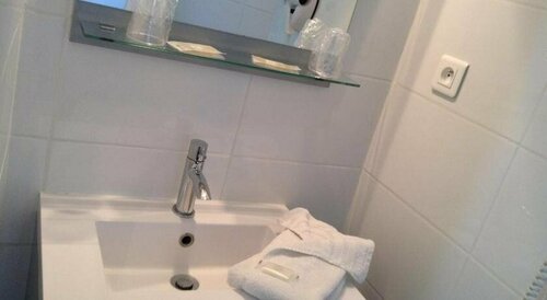 Hôtel Les Corps Saints, Prenota Hotel Avignone ViaRhona