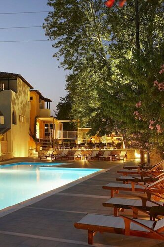 Astoria Hotel, Забронировать Отель Отели и гостиницы острова Скиатос, рядом с Пляж Фулвиас, Отель
