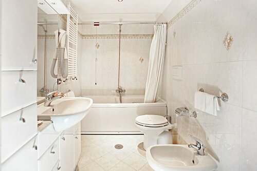 Augustea, Забронировать Отель Отели Рима 3 звезды, рядом с Santa Maria ai Monti, 3*