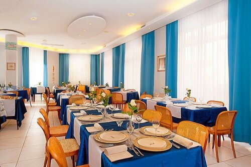 Hotel Nuovo Al Mare, Забронировать Отель Отели Алассио с парковкой, Парковка