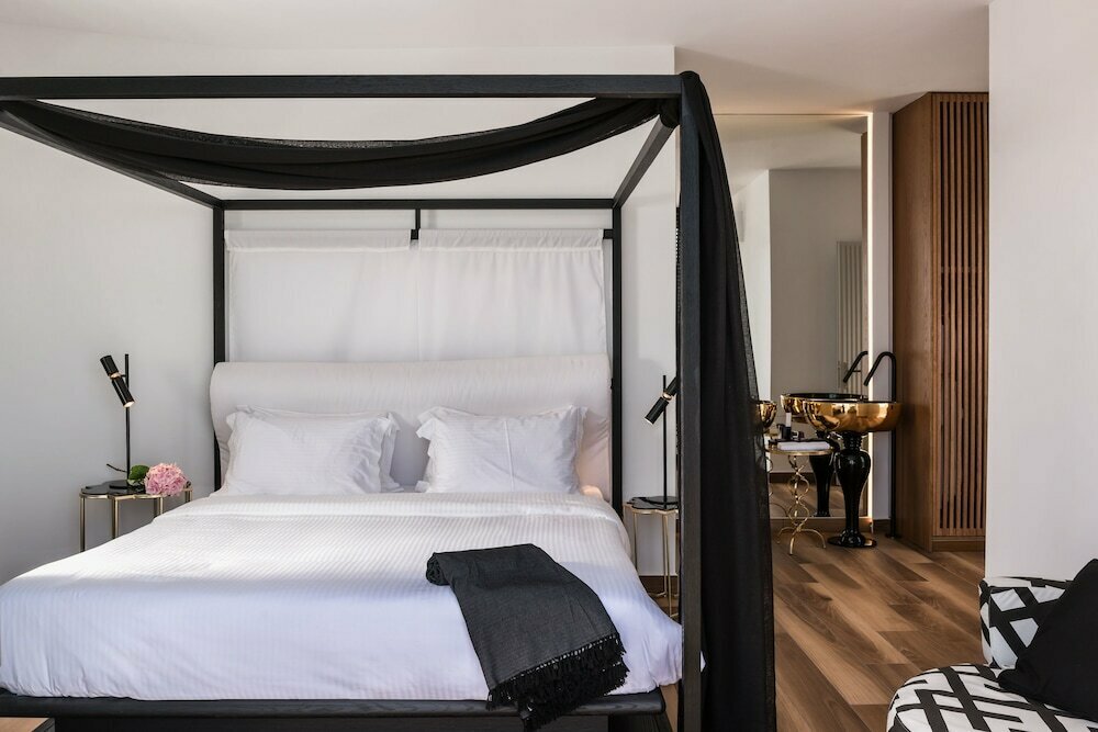 Nefeles Luxury Suites