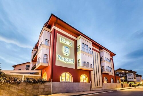 Hotel Nagusi, Prenota Hotel Hotel 3 stelle a Sarria, 3*