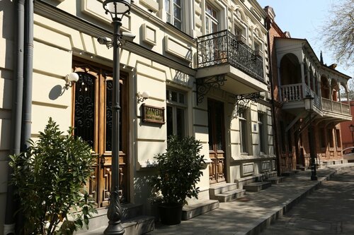 Kindli Boutique Hotel, Забронировать Отель Отели Тбилиси с парковкой, рядом с Крепость Нарикала, Парковка