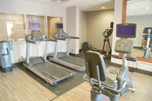 Hampton Inn & Suites Cathedral City, Забронировать Отель Отели Катидрал-Сити с бассейном, рядом с Cathedral Canyon Country Club, Бассейн