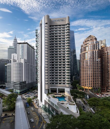 Novotel Kuala Lumpur City Centre, Забронировать Отель Отели Куала-Лумпура 4 звезды, рядом с Торговый центр Starhill Gallery, 4*