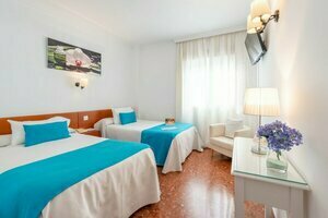 Hostal Romerito, Забронировать Отель Крус-де-Умильядеро Малага
