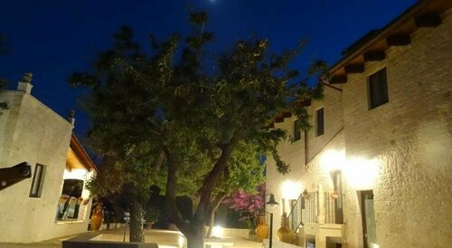 L'Antico Casolare B&B, Book Bed and Breakfast Hoteller i Bari Province med pool, Swimmingpool