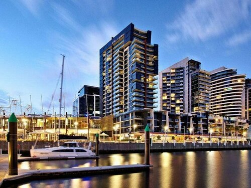 AKOM AT Docklands, Забронировать Апарт-отель Отели Докландс 4 звезды, 4*