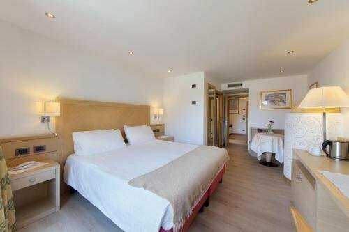 Piz Galin Grand Hotel Family & Wellness, Забронировать Отель Отели в центре Андало, в центре