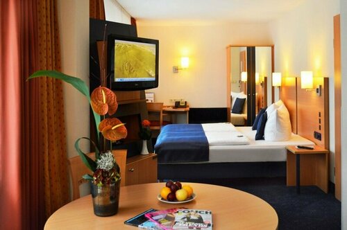 Hotel Plaza, Забронировать Отель Отели Франкфурт-на-Майне 3 звезды, рядом с Фесталле-Мессе, 3*