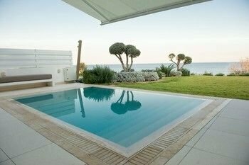 Villa Scarlet