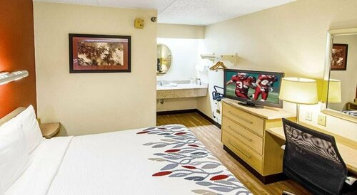 Red Roof Inn North Charleston Coliseum, Забронировать Отель Отели Южной Каролины с бассейном, Бассейн