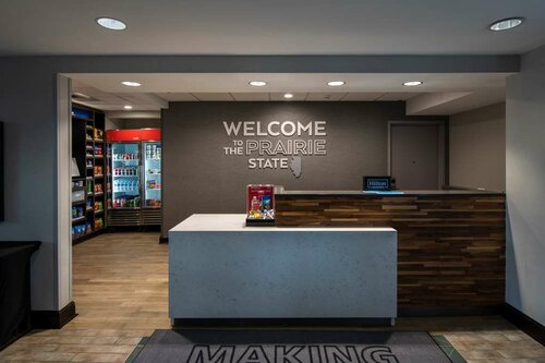 Hampton Inn & Suites Chicago/Lincolnshire, Забронировать Отель Отели Линкольншир с парковкой, рядом с Par-King Skill Golf, Парковка