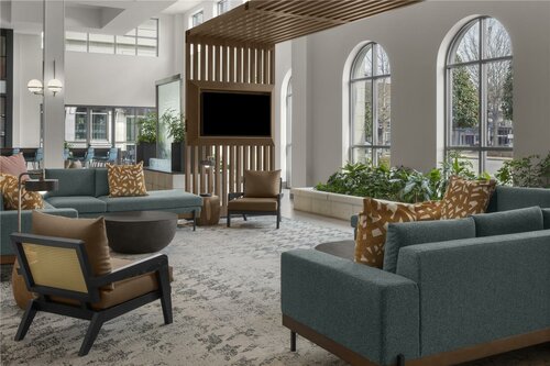 Embassy Suites by Hilton Tuscaloosa Alabama Downtown, Забронировать Отель Таскалуса штат Алабама, рядом с Исторический музей «Дом Баттлов-Фридманов»