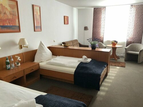 Hotel Kaiser, Забронировать Отель Мёнхенгладбах 