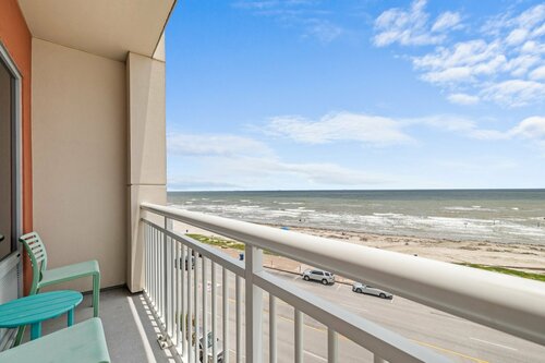 Holiday Inn Express & Suites - Galveston Beach by IHG, Забронировать Отель Галвестон Texas Gulf Coast