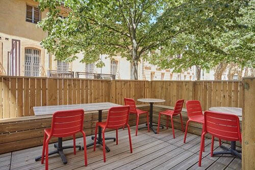 Apparthôtel Odalys City - Aix en Provence Centre Palais des Congrès, Забронировать Отель Отели Экс-ан-Прованса с парковкой, рядом с Церковь Мадлен, Парковка