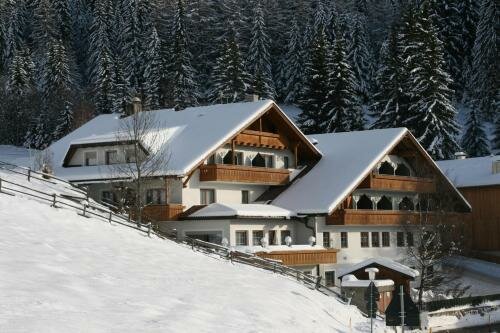Naturhotel Miraval, Забронировать Отель Гайс Валле-Аурина