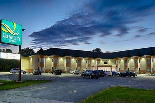 Quality Inn, Foglalás Szálloda Ontario szállodák parkolóval, Parkolás