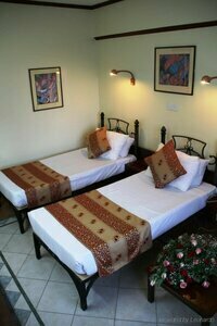 Mayhouse 680 Hotel