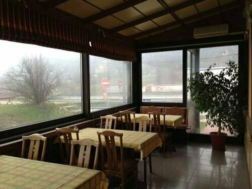 Panoráma Panzió, Rezervovat Hotel Tatabánya 