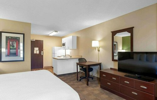 Extended Stay America Select Suites - Tampa - North Airport, Забронировать Отель Таун-н-Кантри США