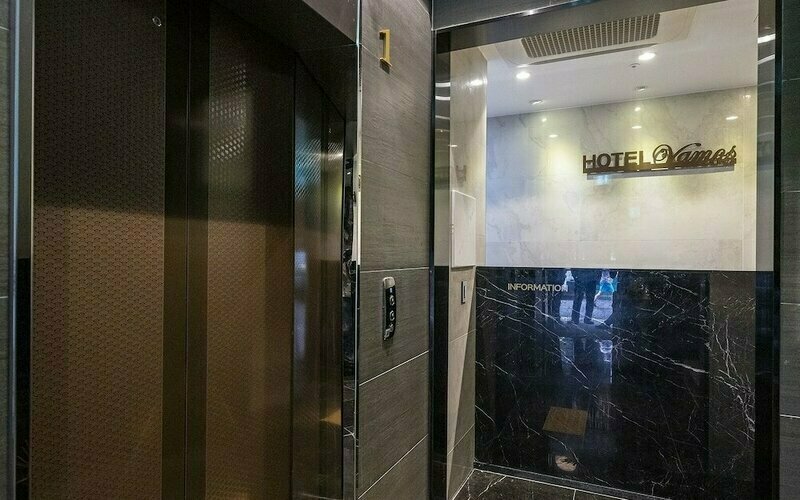 Yeongdeungpo Bamos Hotel