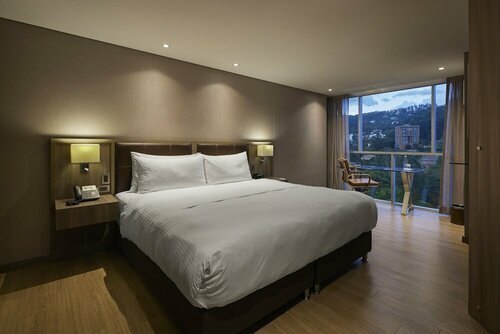 Binn Hotel, Забронировать Отель Эль-Побладо Медельин