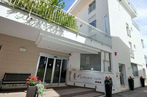 Hotel Miramare, Забронировать Отель Отели Пинето по системе «всё включено», Всё включено