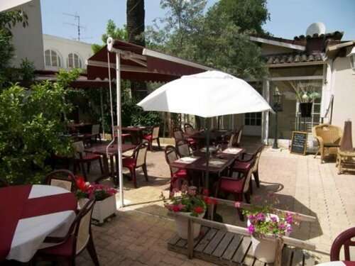 Hotel Restaurant Le Derby, Забронировать Отель Кань-сюр-Мер 