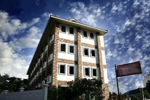 Selina Place Hotel, Забронировать Отель Отели Центральной Паттайя с парковкой, Парковка