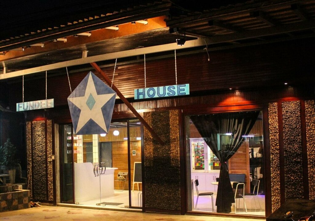 Fundee House Nicha Hostel