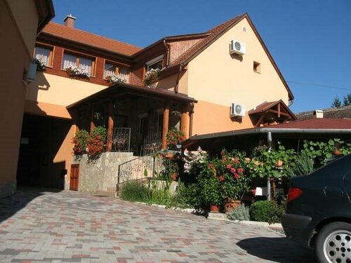 Rozmann Family Panzio  Apartmanhaz, Book Hotel Billige hoteller i Western Transdanubia