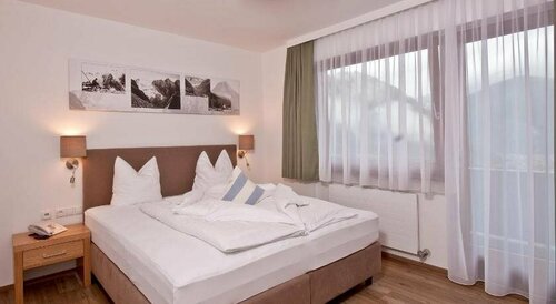 Hotel Neuwirt, Забронировать Отель Финкенберг Хинтертукс