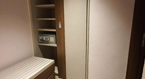 Grand Hotel Central, Book Hotel Hoteller i Conakry med parkering, Parkering