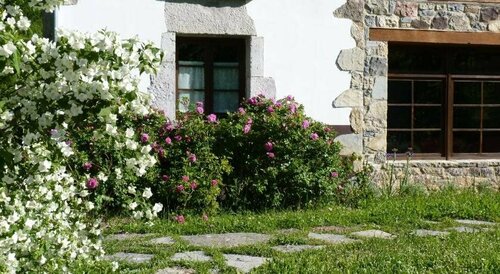 Casa Rural Los Riegos, Book Hotel Cazo Asturias