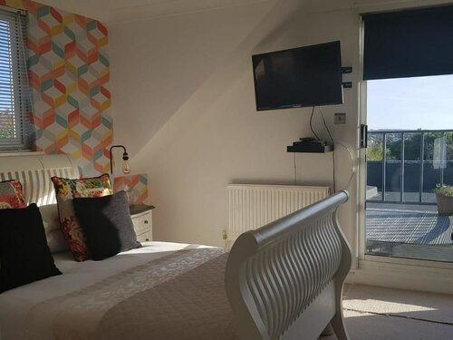 Telscombe Cliffs Bed & Breakfast, Забронировать Отель «постель и завтрак» Отели Ньюхейвен с парковкой, Парковка