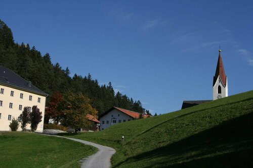 Gasthof Kronburg, Book Hotel Zams Inntal