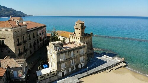 Torre Perrotti, Book Hotel Hoteller i Cilento Coast med parkering, Parkering